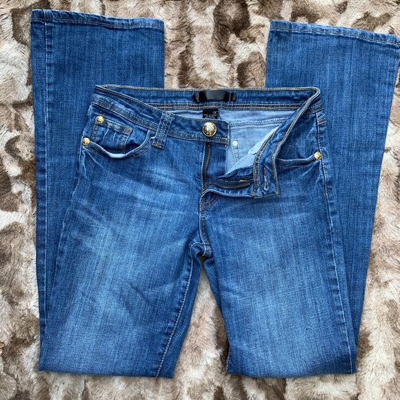 Lot 29 women’s   size 9 tweety bird boot cut jeans - Picture 4 of 10